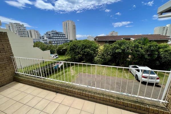 This charming 3-bedroom, 2-bathroom duplex is the perfect blend of comfort and convenience, situated in a peaceful pocket of Umhlanga ...