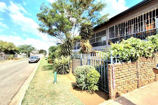 2 Bedroom Townhouse for sale in Randhart