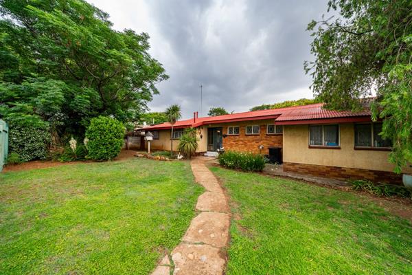 This lovely, spacious Family Home in Estera, Germiston measuring 968m2 offers:

Big spacious lounge
Dining room
Kitchen with scullery
3 ...