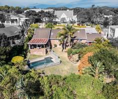 House for sale in Beacon Bay