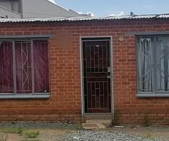 House for sale in Bloemside