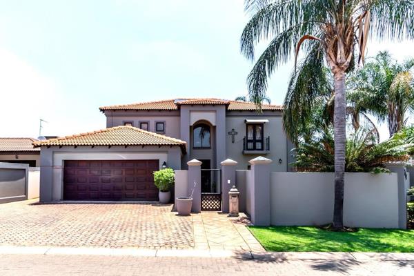 You can love your life in this beautiful home in safe and popular Rose Acres Estate.
The double storey home welcomes you through a ...