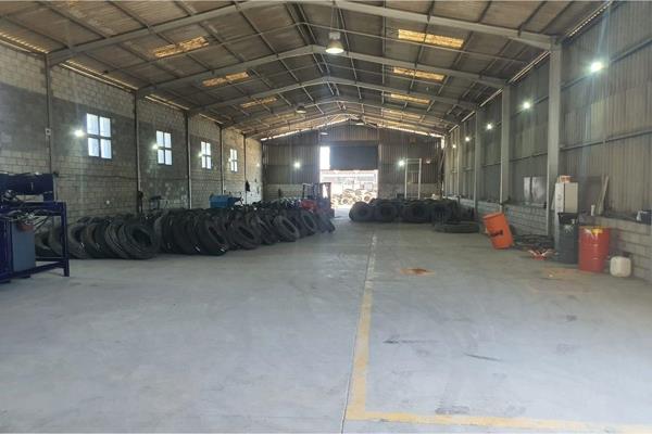 35000M2 PRIME INDUSTRIAL PROPERTY/ SECURE/ MARKMAN INDUSTRIAL
This expansive 35,000m2 ...