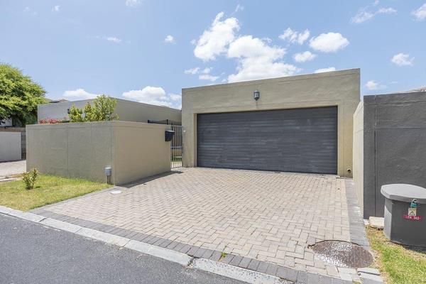 &quot;Stunning 3 Bedroom Home to Let Parklands North. 

Available for January (12 Months Lease)

Nestled in the heart of Parklands ...