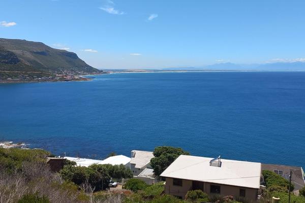 Exclusive Mandate

Discover your coastal paradise with this expansive vacant land plot on the serene Fish Hoek mountainside. Spanning ...