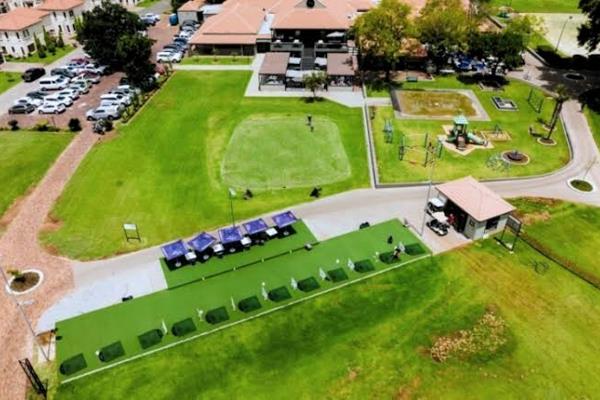 Empty stand on Emfuleni Golf Estate

DON&#39;T MISS OUT!!!!

One of the last prime stands on the Emfuleni Golf
Estate!!!

550 ...