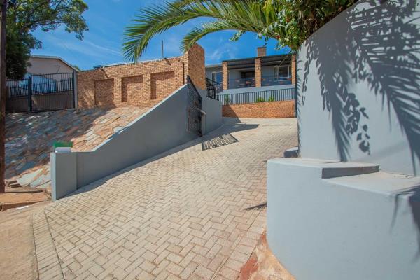 A renovated property with a view
On offer is the following:
An open plan lounge, dinning room and kitchen. which is
fully tiled. The ...