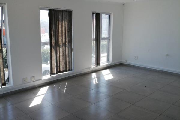 The upstairs  unit consists of 2 air conditioned  offices , reception area,  a ...