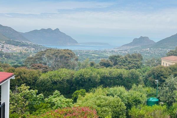 Seize the opportunity to own a piece of Ruyteplaats, one of Hout Bay’s most sought-after estates. This expansive property, nestled in a ...