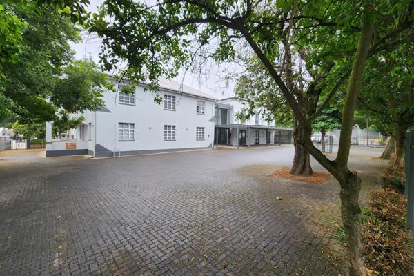 A perfect example of a well-functioning retail and commercial business emporium. Nestled in the City Center of Paarl just a quick turn off from the main road of Paarl and surrounded by well-known corporate companies around the ...