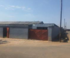 House for sale in Zola