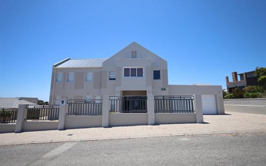 6 Bedroom House for sale in Myburgh Park