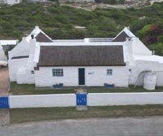 House for sale in Arniston