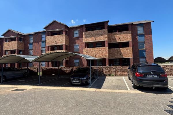 This lovely corner unit offers two bedrooms (both with built in cupboards), full bathroom, fitted kitchen open plan to lounge. Lounge ...