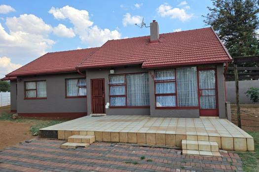 3 Bedroom House for sale in Leondale