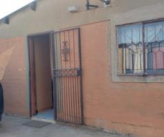 House for sale in Duduza