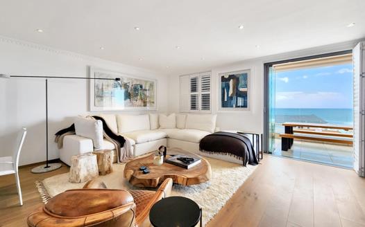 4 Bedroom Apartment / Flat for sale in Bantry Bay