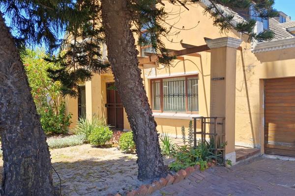 Investor&#39;s Gold Mine – Spacious 7-Bedroom Property with Pool in Grassy Park

This property is a true investor&#39;s dream, situated ...