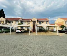 Townhouse for sale in Rewlatch