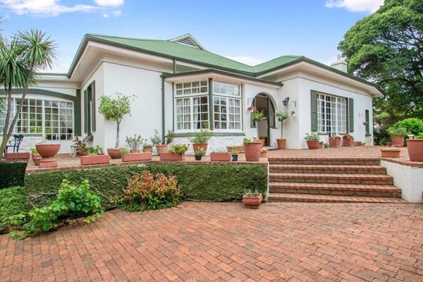 Offers from!!!
Welcome to this exquisite family home, a seamless fusion of historic ...