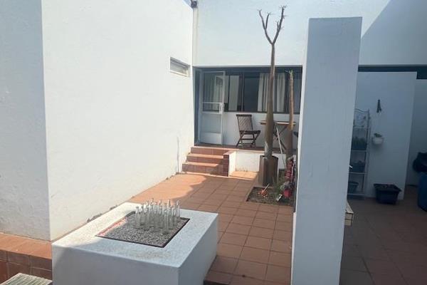 2 Bedroom Garden Flat in Brummeria (Pretoria East) - 78m2
Boekenhout Avenue, Brummeria. ...