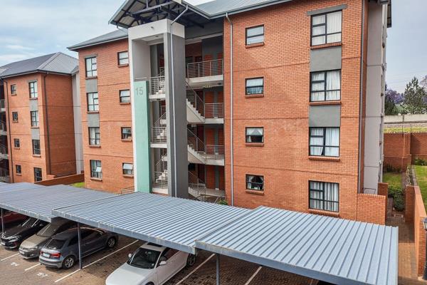 This modern two-bedroom, two-bathroom home offers contemporary living at its finest. The kitchen boasts granite countertops, soft-close ...