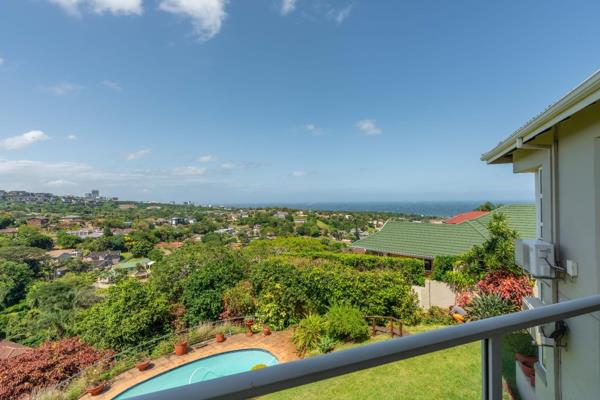 This beautiful, stepless, home with exquisite sea views, set in a quiet cul-de-sac, offers an exquisite blend of light-filled ...