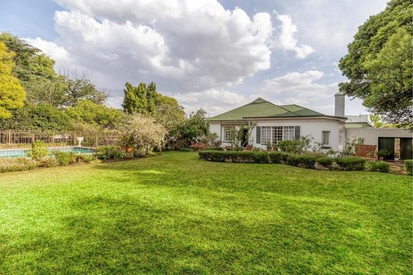 Looking at offers from R2,999,000. This charming family home is nestled on an expansive stand, offering a lush and serene setting with ...