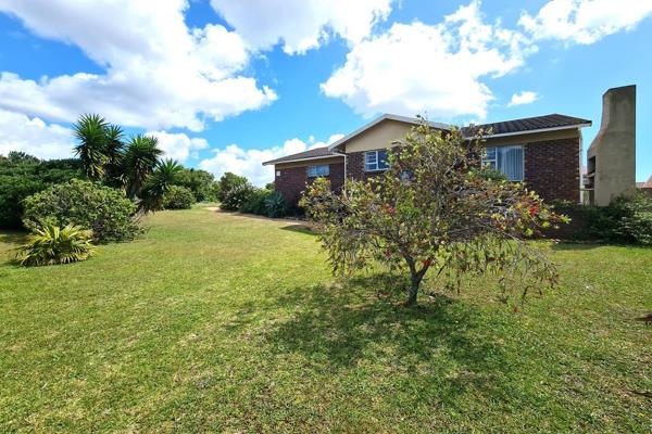 This immaculate home is positioned on a corner stand, in a fully developed suburb of JBay. From this elevated position, there are views ...