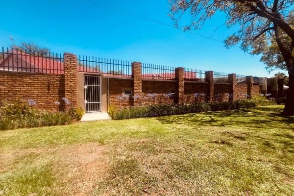 Seize this rare opportunity to own a versatile property in the heart of Rietfontein, ideally positioned on a bustling corner of a major ...