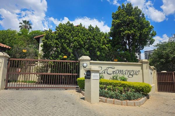 Welcome to this beautiful apartment ,perfectly situated in in the middle of Sandton.

Address: No 20 Benmore Road, Morningside ...