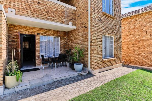 Welcome to your dream home in the heart of Honeypark, Roodepoort! This stunning ground-floor apartment in the sought-after Sagewood ...