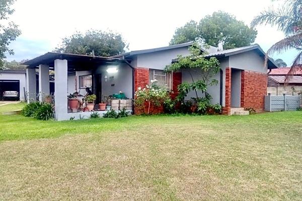 This property in Amajuba offers excellent investment potential for both homeowners and investors alike. Set in a quiet neighborhood, this spacious 4-bedroom, 2-bathroom home provides the perfect setting for comfortable family living.

Key Features:

4 Bedrooms: Generously ...