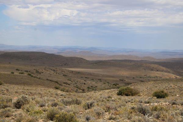 This magnificent, privately-owned farm covers 3,837 hectares of typical Moordenaars-Karoo landscape. It is situated 25 kilometres from ...