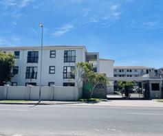 Apartment / Flat for sale in Grassy Park