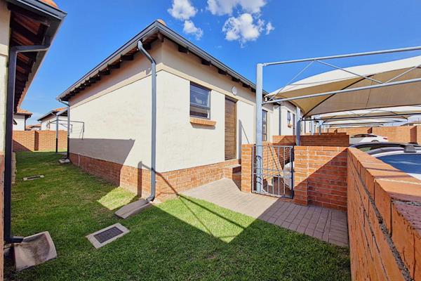 Modern and Secure 2-Bedroom Unit in Woodwind Estate
This modern 2-bedroom unit offers ...