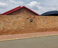 House for sale in Pimville