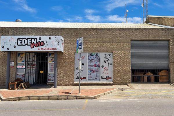 Retail shop to let in George Central, R75/m2, excluding municipal costs and VAT. Total cost R19 889.93 all inclusive (30amps)
C/O Hope ...