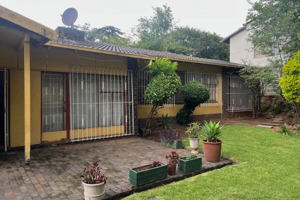 This is a very interesting house currently subdivided, and earning R15k a month. Potential to earn more. 

It can also be remodeled ...