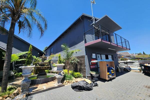 OFFICE or RETAIL space available with main road exposure TO LET in Edenvale.
150sqm ...