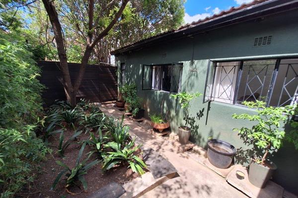 This charming studio cottage seems like a great option for someone looking for a cozy ...