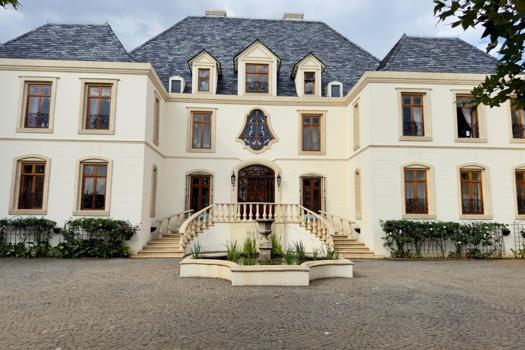 8 Bedroom House for sale in Mooikloof Equestrian Estate