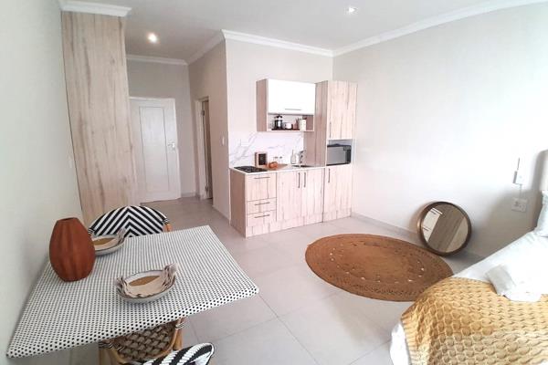 Modern Studio apartment available in a sought-after Senior Living village in Bryanston.

Stylish and well designed unit an open plan ...