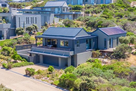 3 Bedroom House for sale in Chapman's Bay Estate