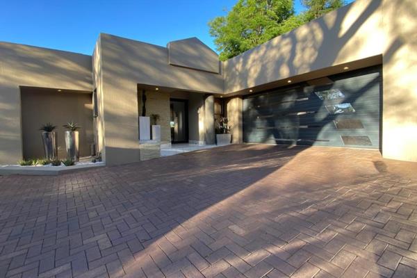 Located in the highly desirable Kloofendal area, this stunning property offers breathtaking, panoramic views that are truly ...