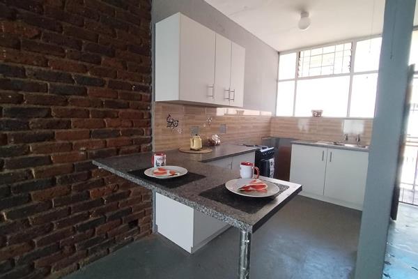 Beautifully Spacious Renovated Bachelor in Pretoria West, Soutter street.Lezanda. ...