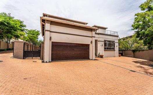 4 Bedroom House for sale in Blue Valley Golf Estate