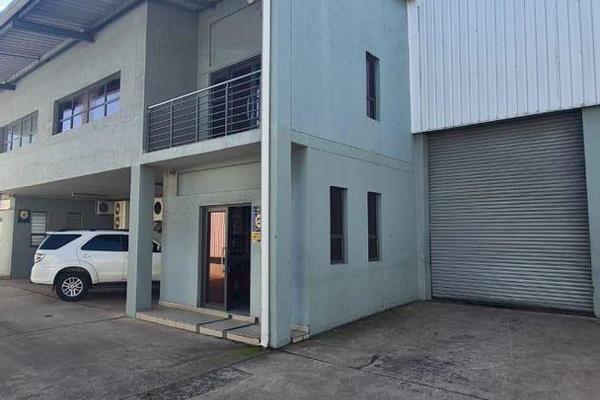 Kopp Commercial is pleased to offer this Warehouse TO LET in Riverhorse Valley.
- GLA approximately 385m2
- 6 Exclusive use parking ...