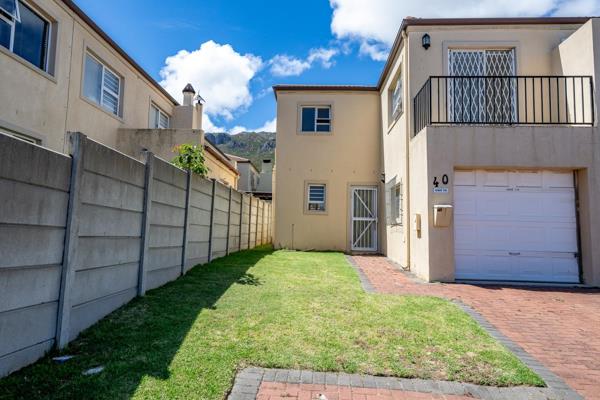 Move-in Ready Townhouse in Secure Complex with Excellent Amenities

This charming townhouse in La Fontana Security Complex, Admirals ...