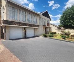 House for sale in Oakdene